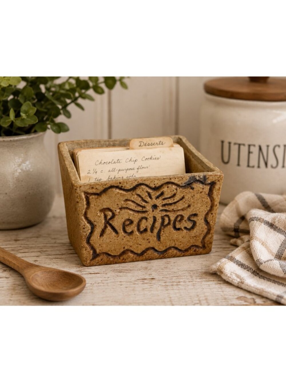 Vintage Handmade Pottery Recipe Box Rustic Studio Pottery Kitchen Organizer - Picture 8 of 8